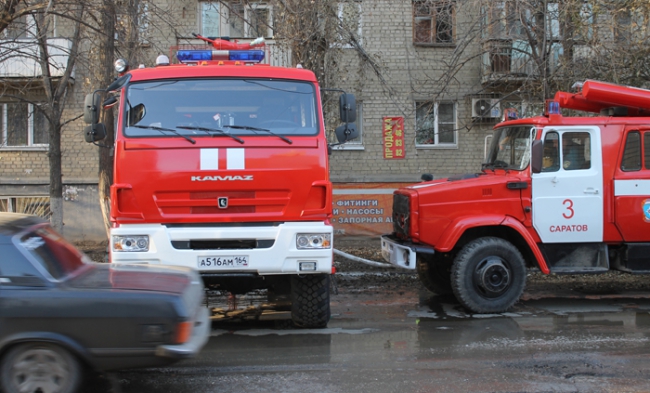 В Саратове после пожара без жилья остались более 20 семей