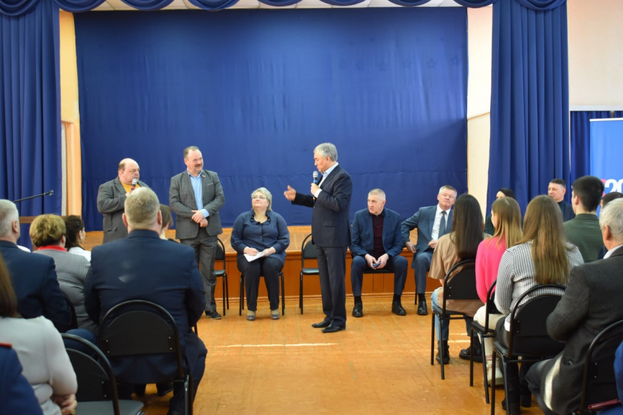 Вячеслав Володин привез жителям Базарного Карабулака новые проекты