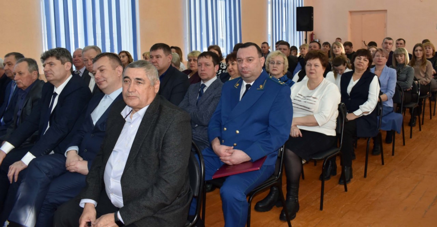 Вячеслав Володин привез жителям Базарного Карабулака новые проекты