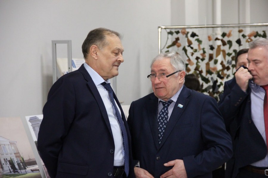 Гололед. Из-за неправильного планирования потребовалась новая партия реагентов