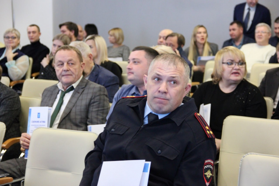 Гололед. Из-за неправильного планирования потребовалась новая партия реагентов