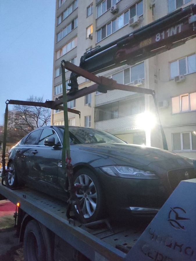 Саратовец выплатил долг банку в 900 тысяч рублей после ареста «Ягуара»