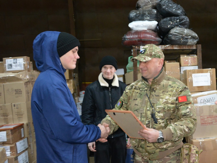 Из Энгельсского района в зону СВО отправляется гуманитарный конвой