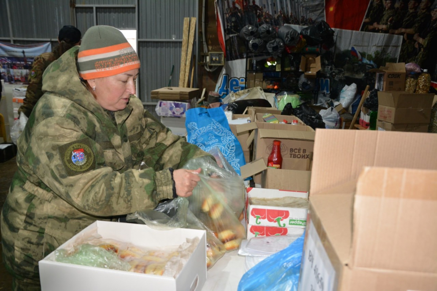 Из Энгельсского района в зону СВО отправляется гуманитарный конвой