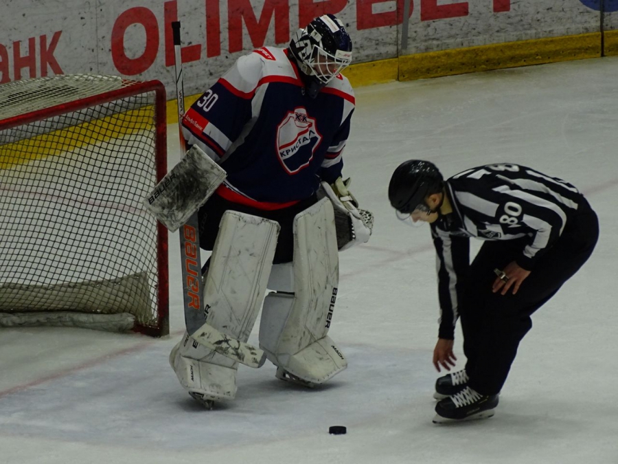 «Кристалл» забросил четыре шайбы ЦСК ВВС