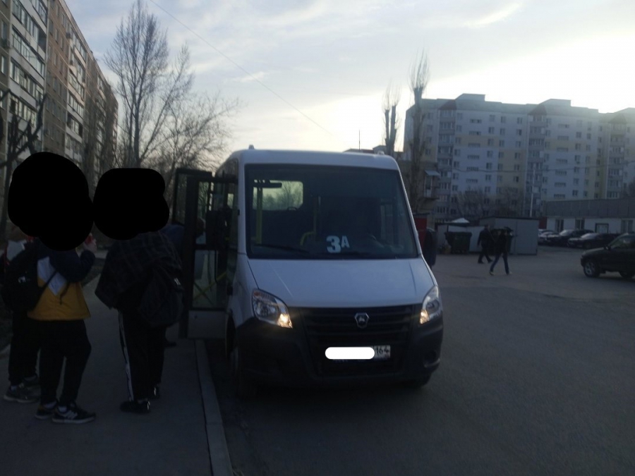 В маршрутке №3А не пускали детей из-за необходимости приема льготных карт
