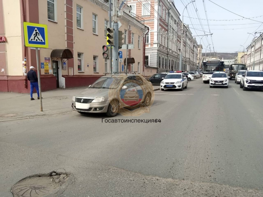 Вблизи Привокзальной площади иномарка сбила женщину