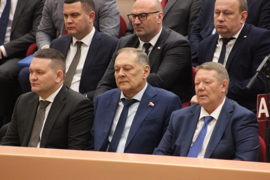 В Саратовской области с начала мая поднимут зарплаты водителям «скорых»