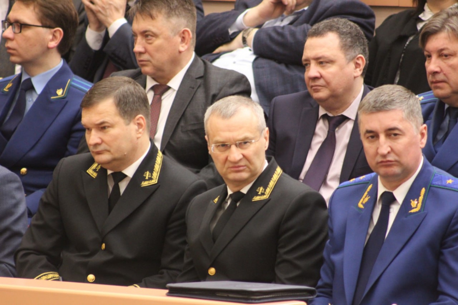 В Саратовской области с начала мая поднимут зарплаты водителям «скорых»