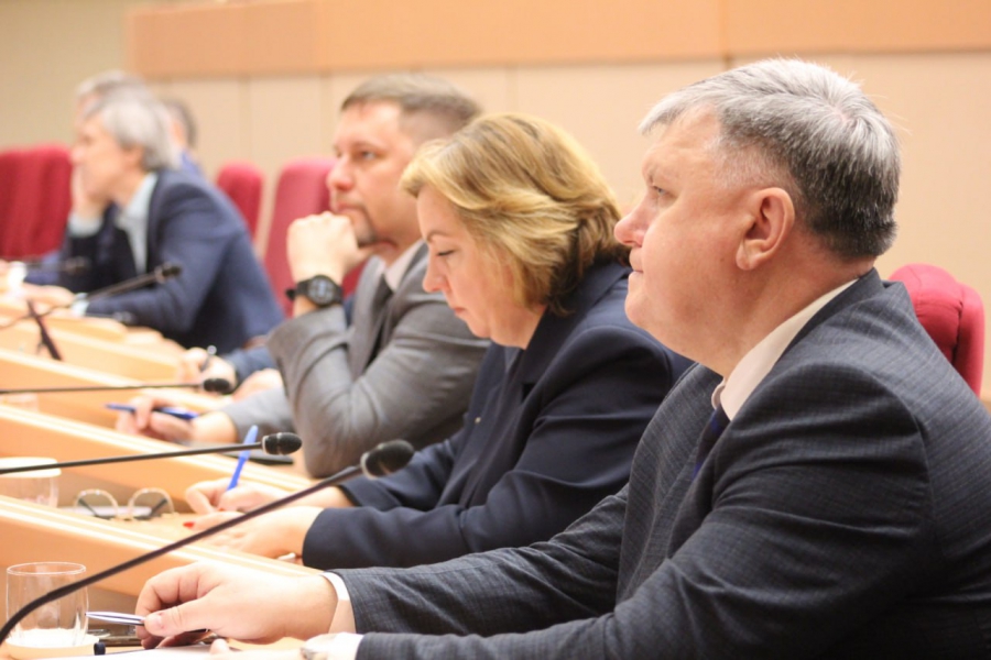 В Саратовской области с начала мая поднимут зарплаты водителям «скорых»