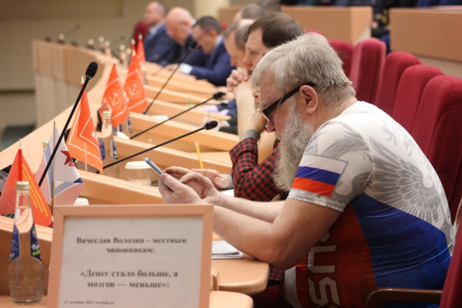 В Саратовской области с начала мая поднимут зарплаты водителям «скорых»