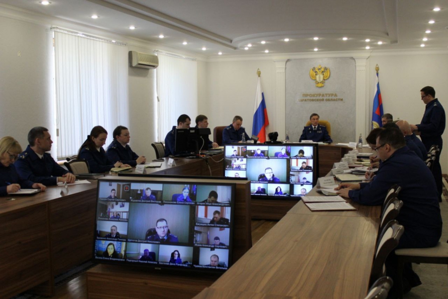 Замгенпрокурора в Саратове указал на проблемы с образованием и здравоохранением