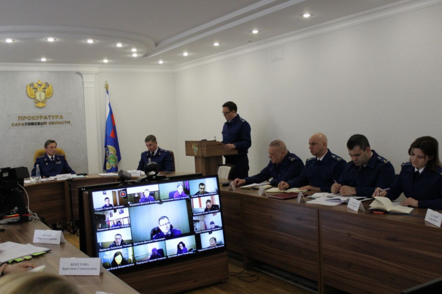 Замгенпрокурора в Саратове указал на проблемы с образованием и здравоохранением
