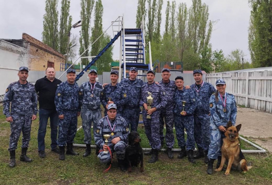 Ротвейлер Хэйди стал лучшей розыскной собакой саратовского УФСИН