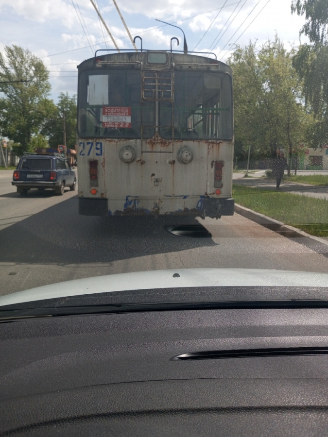 Жители Балакова жалуются на ржавые разваливающиеся троллейбусы