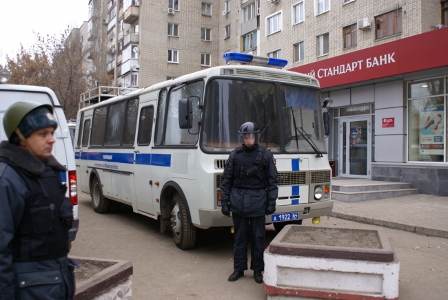 В драмтеатре освобождали заложников