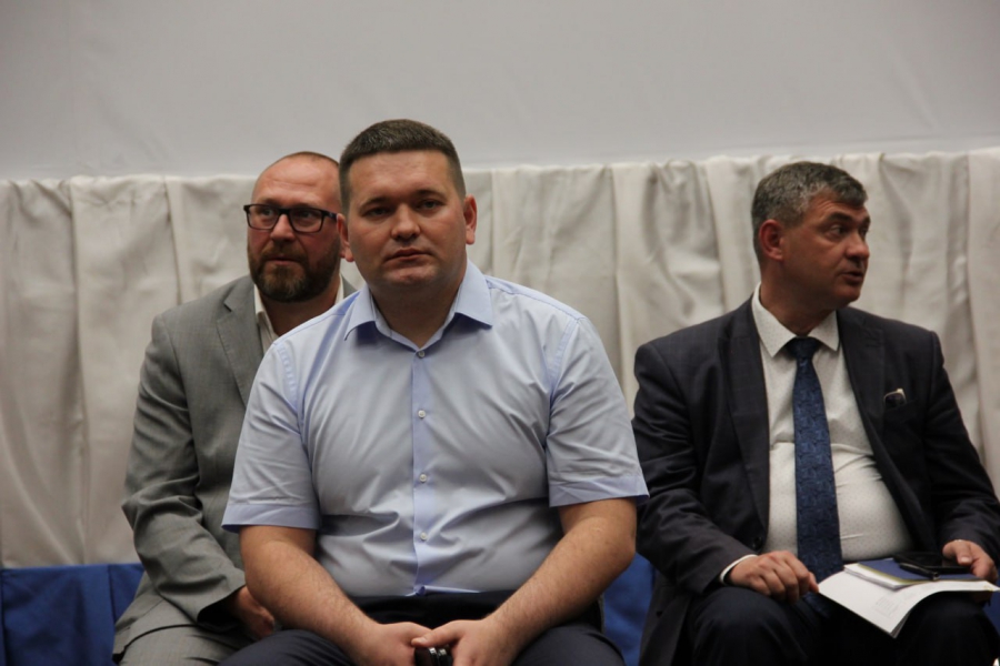 Володин призвал работать во дворах Саратова, как на фронте