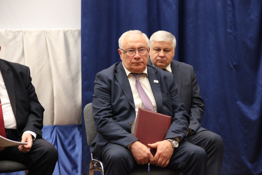 Володин призвал работать во дворах Саратова, как на фронте