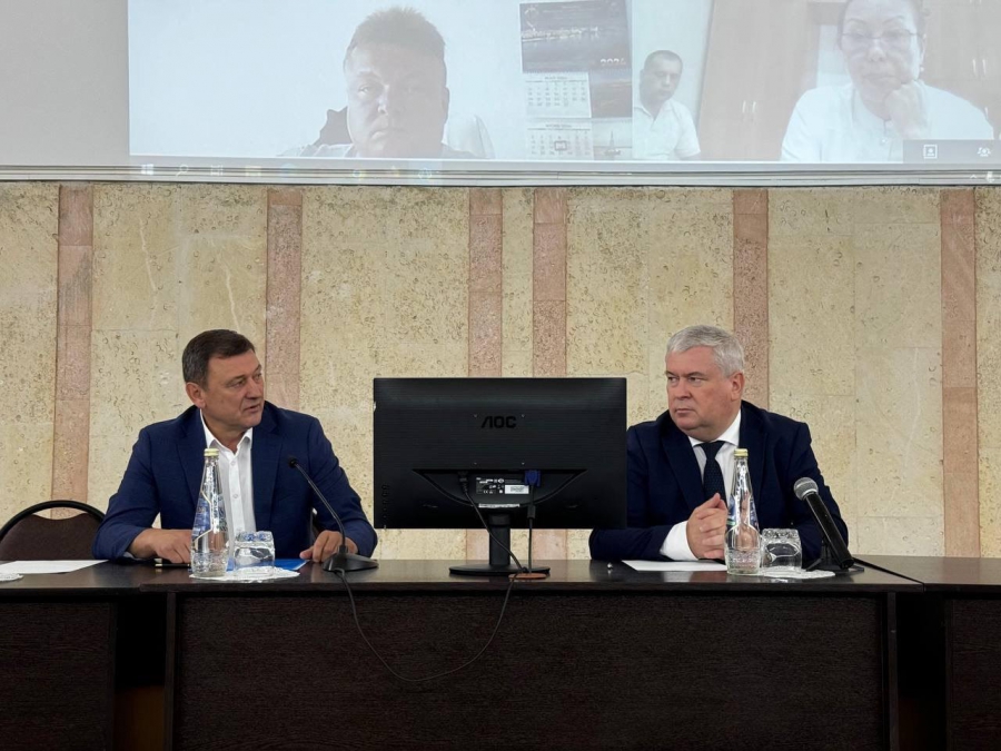 Саратовским медикам официально представили нового и.о. министра здравоохранения