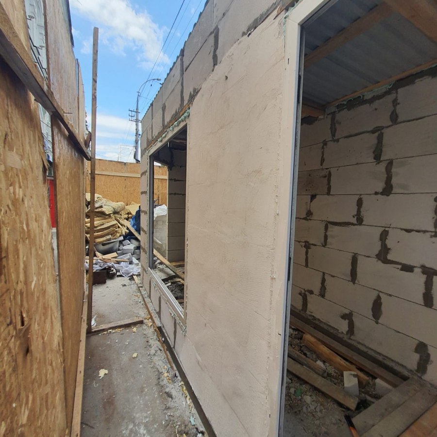 Суд запретил продолжать строить ларек на Московской