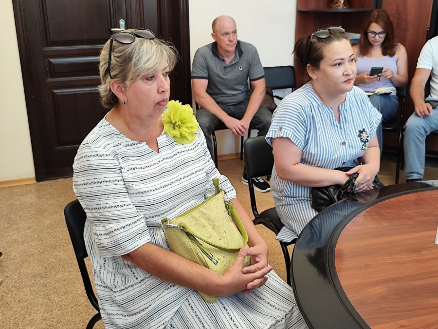 Глава Энгельсского района помог семье участника СВО с коммунальными проблемами