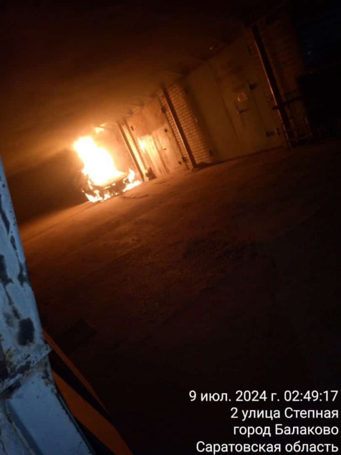 В Балакове загорелись «ВАЗ» и мебельное производство. Проверяется версия поджога