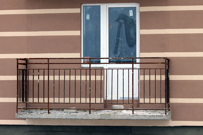 Журналистку не пустили в новостройки для переселенцев из аварийного жилья