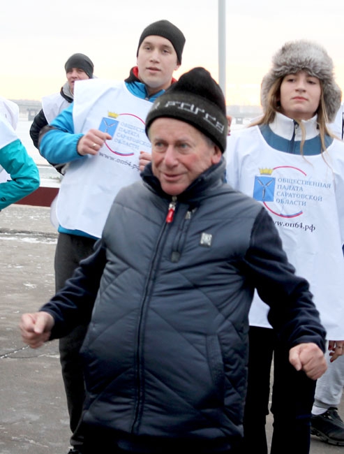 Секретарь ОП РФ в Саратове поручил «сделать китайцев» по числу бегунов