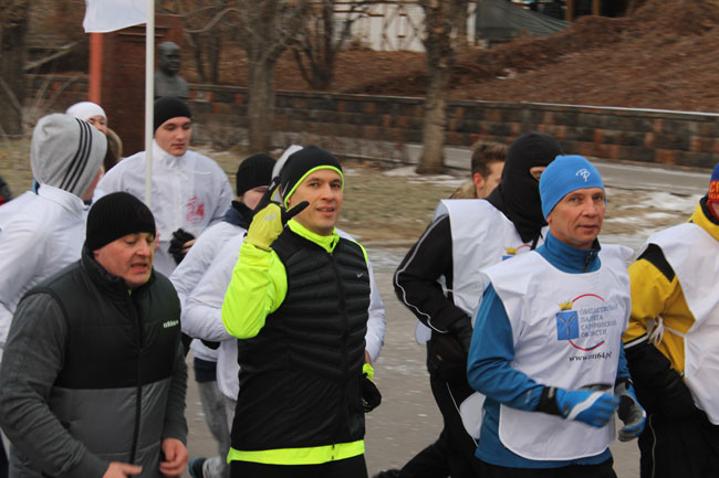 Секретарь ОП РФ в Саратове поручил «сделать китайцев» по числу бегунов