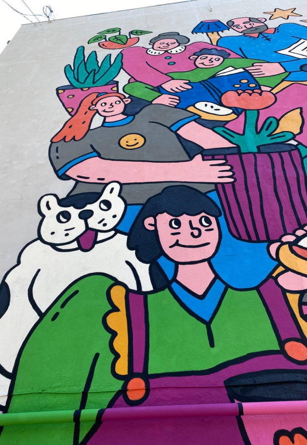 В Жасминном появился мурал «Ватрушки» высотой в 5 этажей