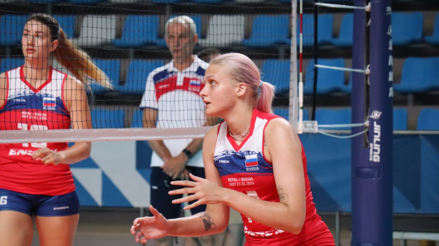 Девушки из саратовского «Протона» впервые примерили форму для игры за рубежом