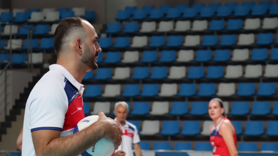 Девушки из саратовского «Протона» впервые примерили форму для игры за рубежом