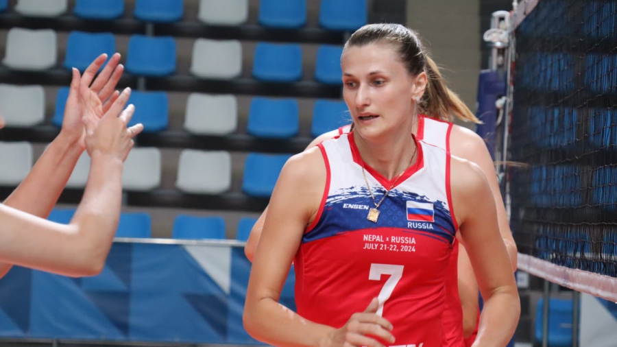 Девушки из саратовского «Протона» впервые примерили форму для игры за рубежом