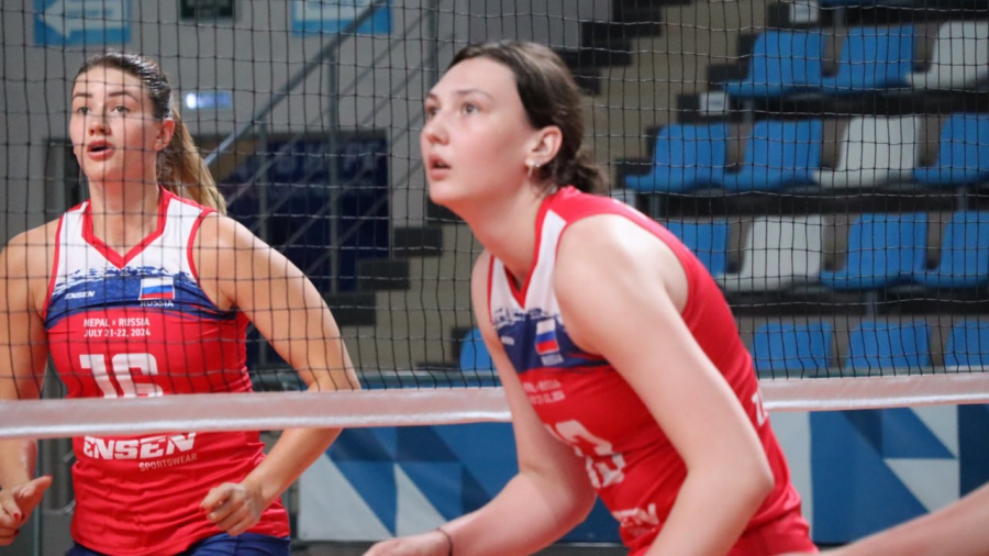 Девушки из саратовского «Протона» впервые примерили форму для игры за рубежом