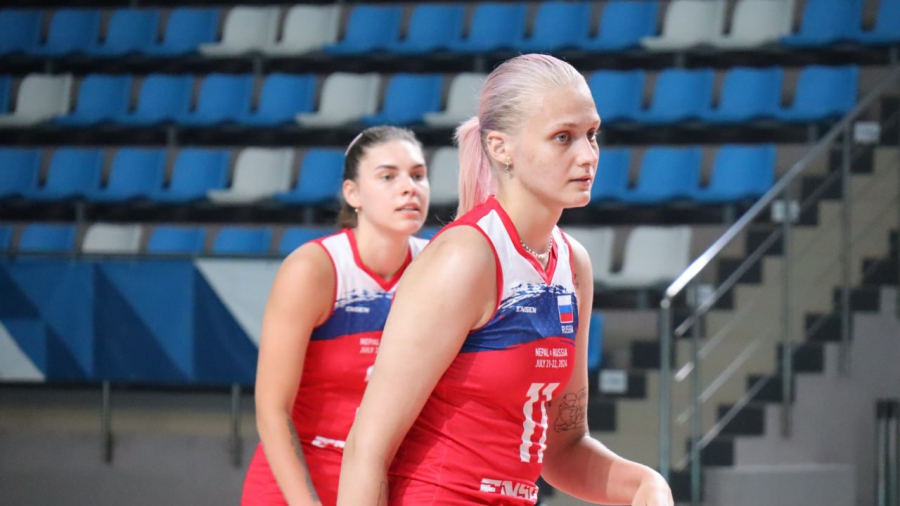 Девушки из саратовского «Протона» впервые примерили форму для игры за рубежом