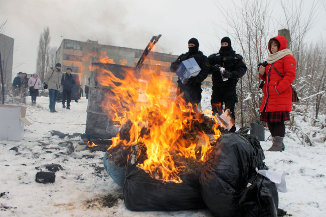 В Саратове уничтожили крупную партию наркотиков