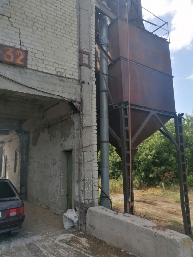 В Базарно-Карабулакском районе приставы приостановили работу опасного завода