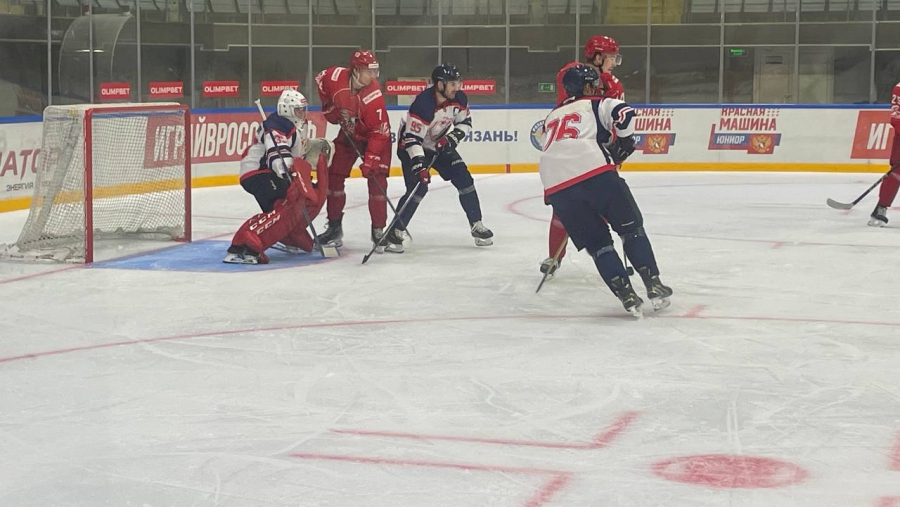 «Кристалл» забросил четыре шайбы «Ростову» и победил