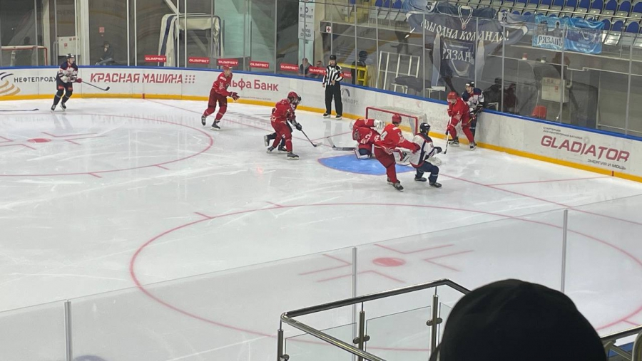 «Кристалл» забросил четыре шайбы «Ростову» и победил