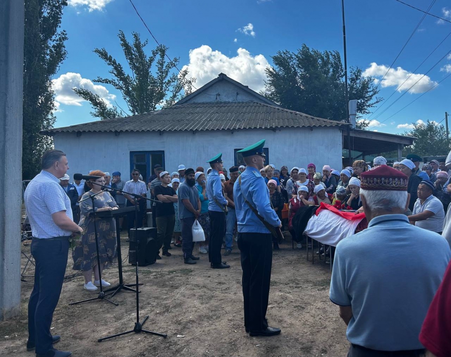 В Краснокутском районе простились с погибшим в СВО Каирбулатом Куанчалиевым