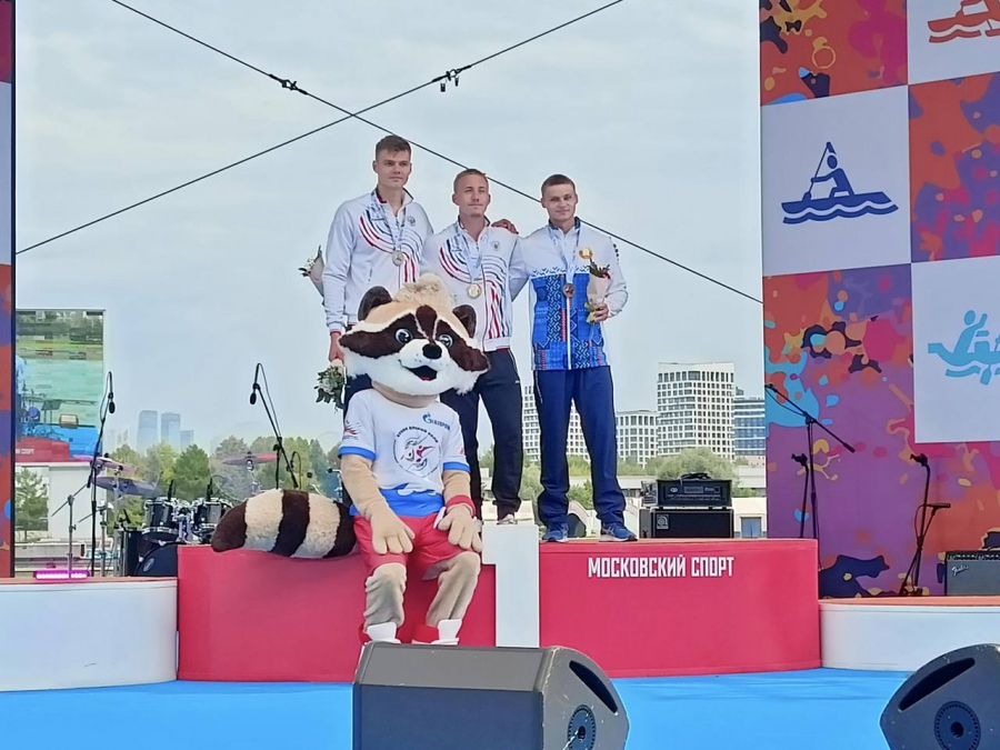 Гребцы из Энгельса завоевали 11 международных медалей