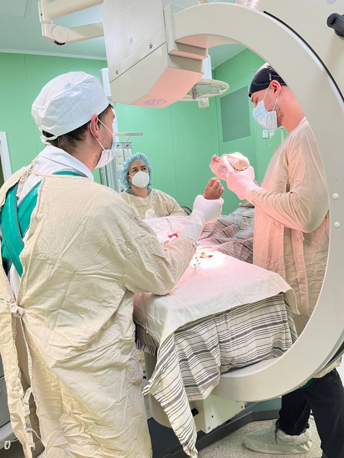 Саратовские врачи ночью 8 часов оперировали ребенка после трюков на велосипеде