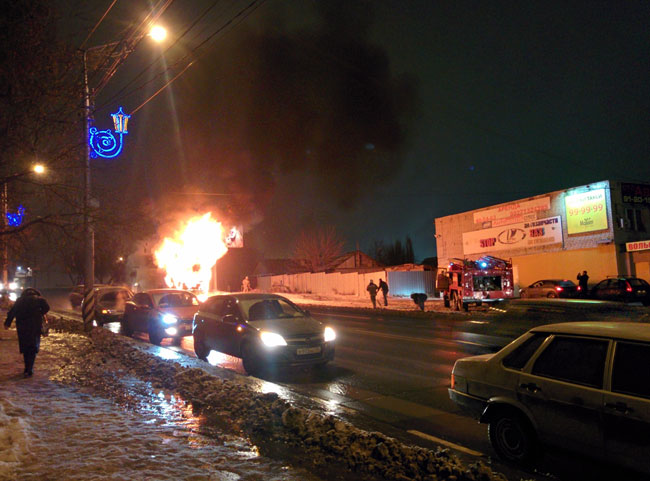 В Саратове горели автобус и трамвай