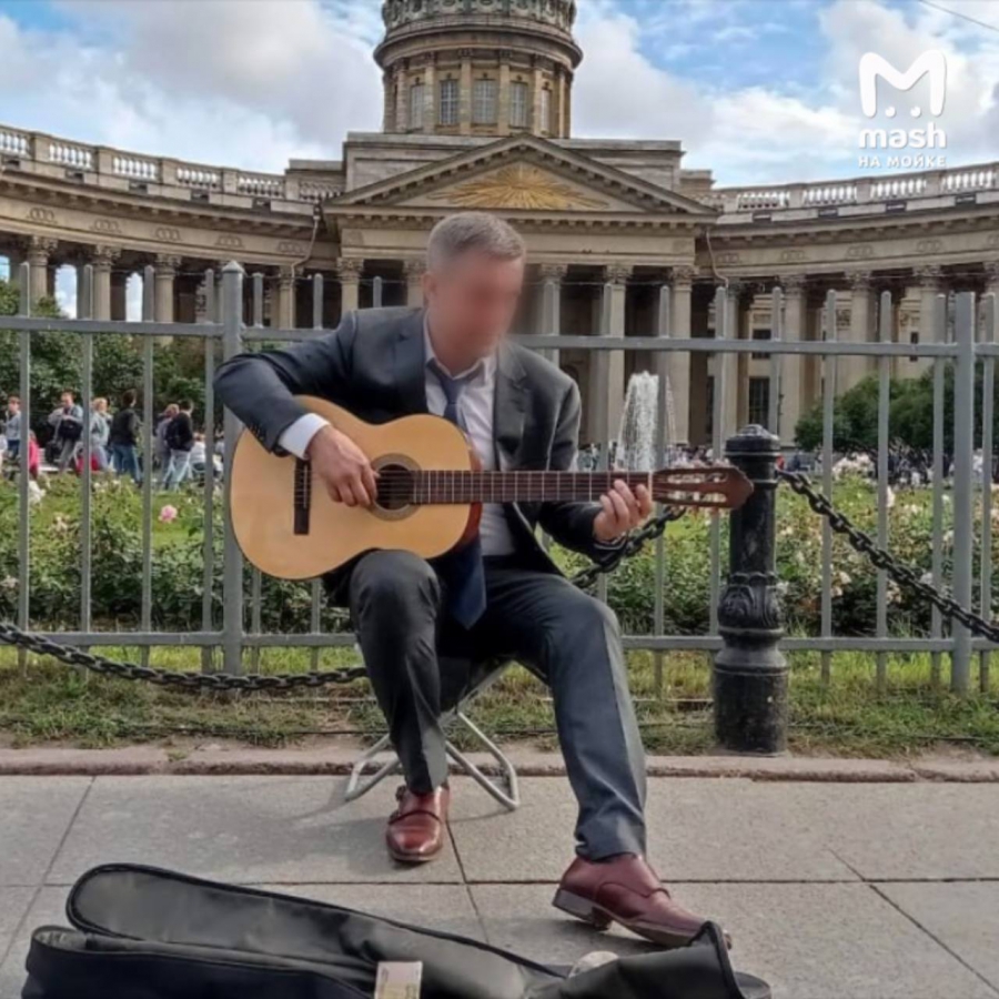 В больнице Санкт-Петербурга пьяный саратовец снес металлическую дверь