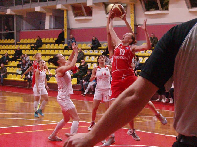 «Виктория-Саратов» стала чемпионкой 2014 года