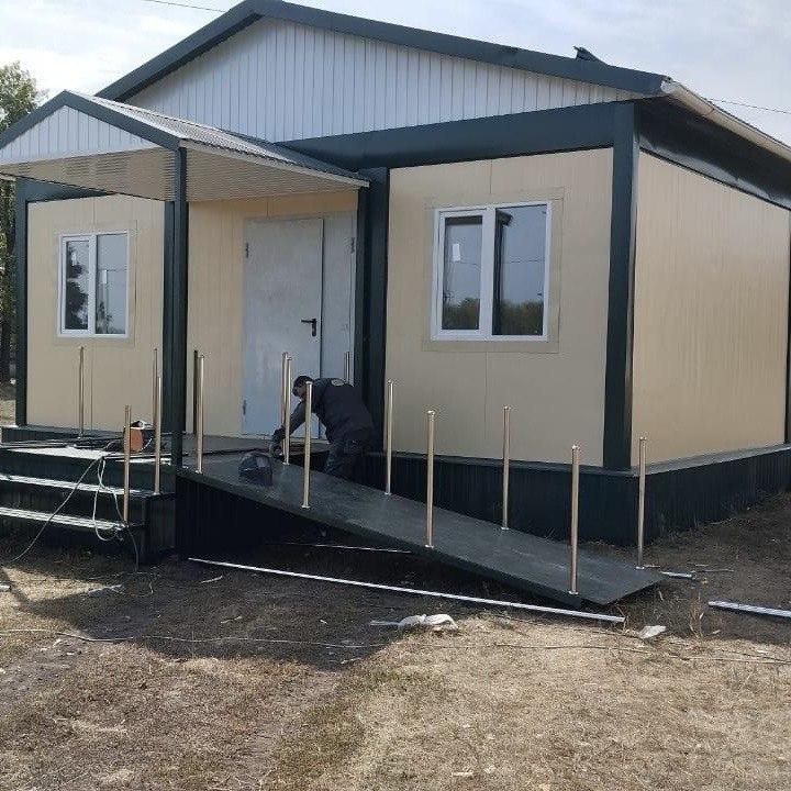 В селе Репьевка строят новый фельдшерско-акушерский пункт взамен сгоревшего