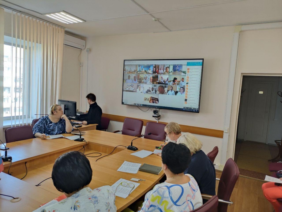 В Саратовской области более 50 медиков по госпрограмме уехали работать в села