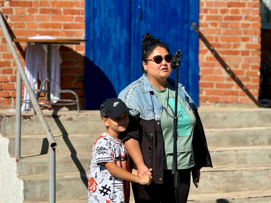 В Краснокутском районе открыли памятную доску погибшему в СВО Сергею Галицину