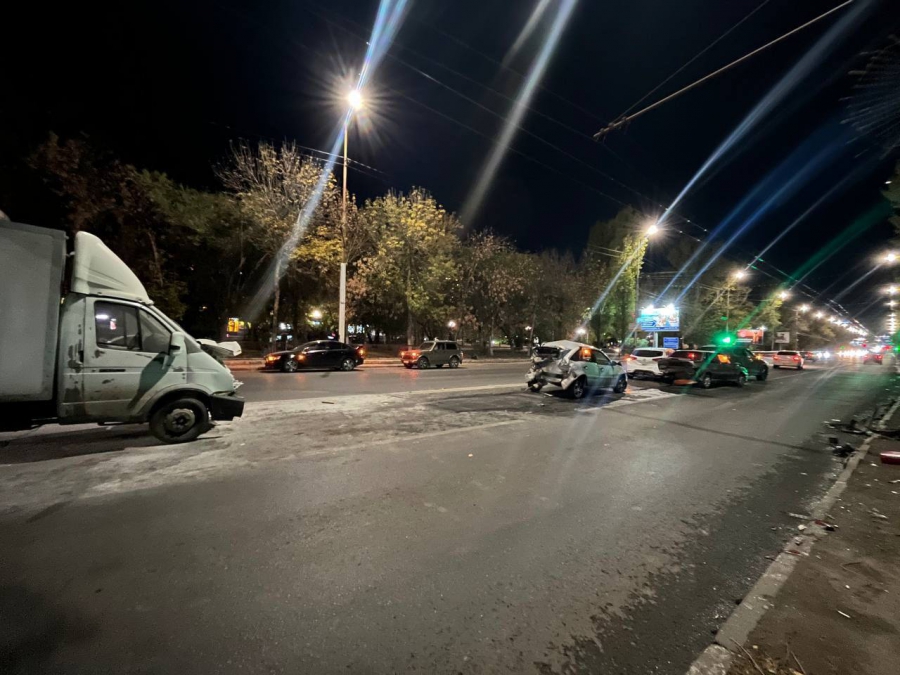 СК начал проверку по факту массового ДТП на проспекте 50 лет Октября
