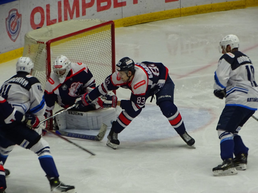 «Кристалл» не удержал победу в матче с «Динамо-Алтаем»